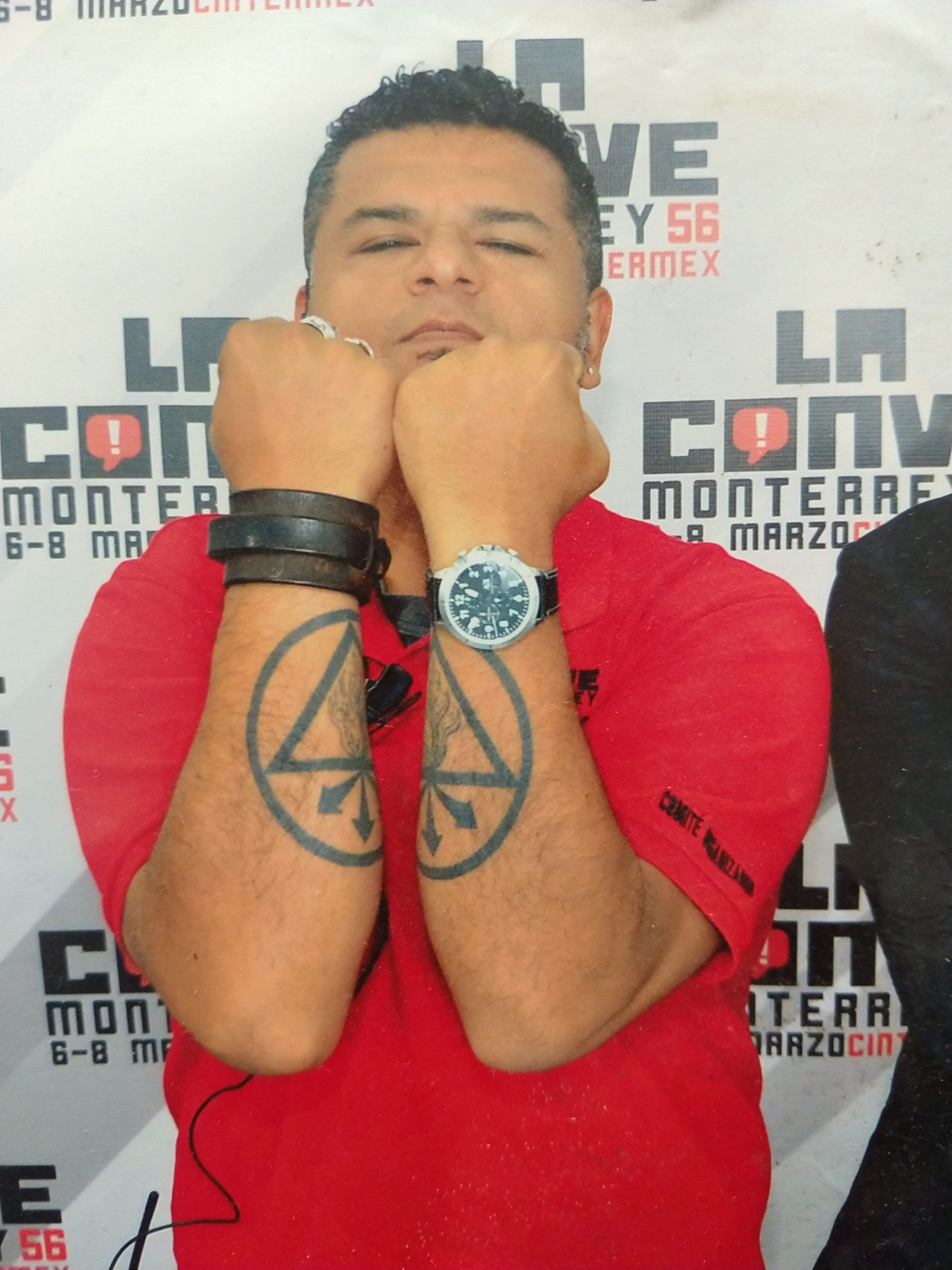 Rey Rojo Perfecto Tatuaje