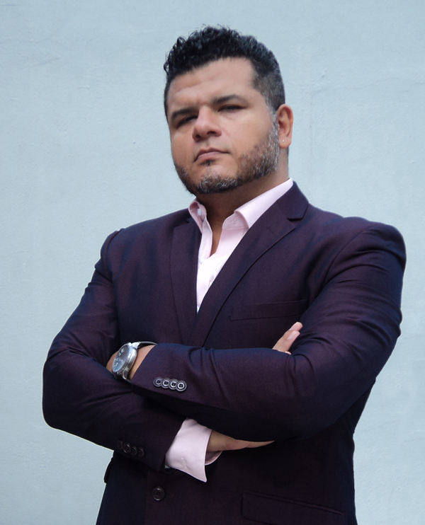 Rojo Caballero Actor y Argumentista